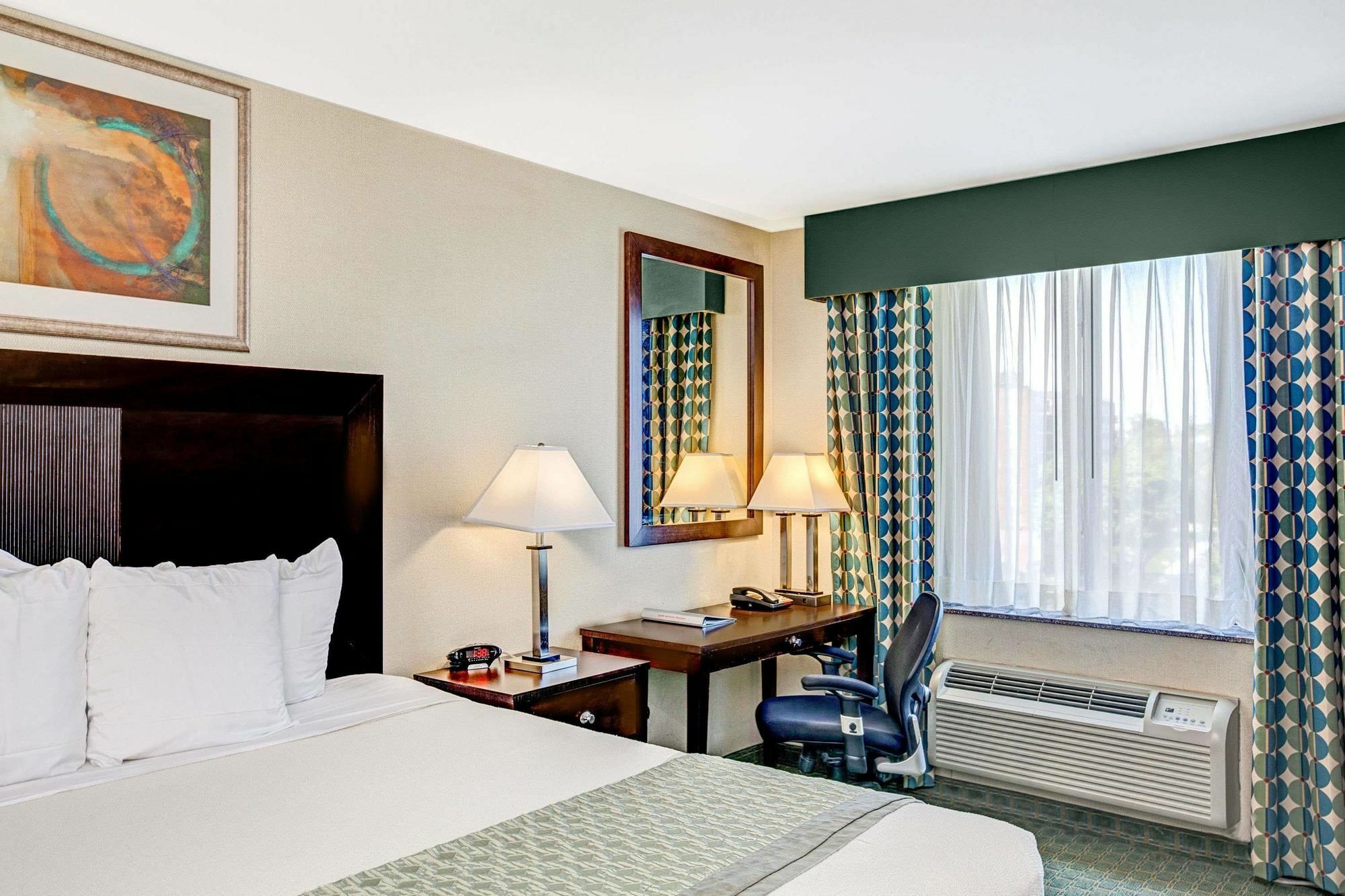 Hillcrest Hotel Near Jfk Airtrain Nova York Exterior foto